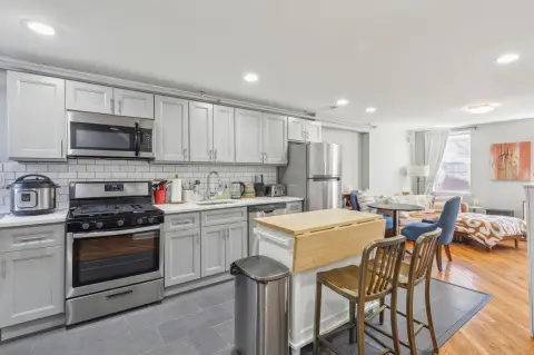 Renovated Duplex with Outdoor Space
