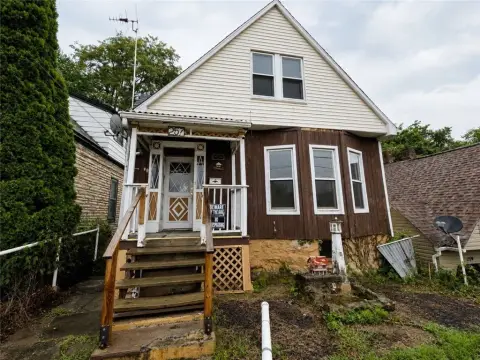Up-and-Down Duplex with Porches