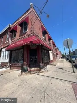 Mixed-Use Duplex with Commercial Space