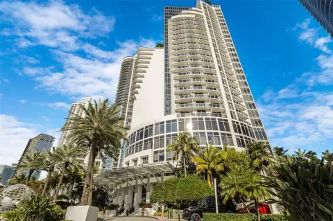 Oceanfront Resort Residences in Sunny Isles