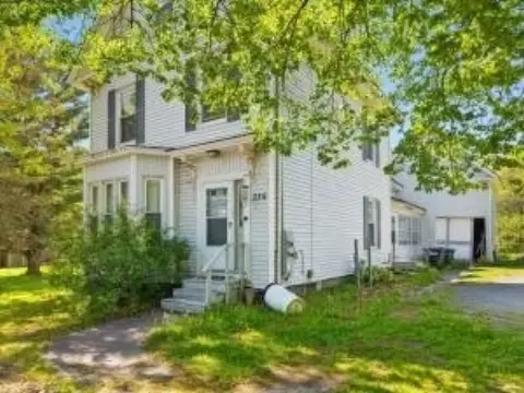 Colonial Duplex with Separate Utilities