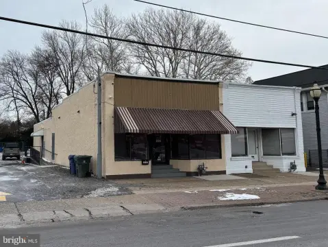 Renovated Mixed-Use Commercial Property