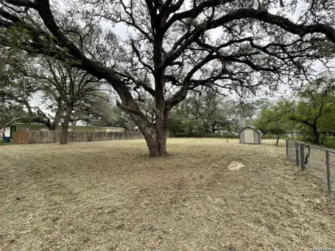 Residential Lot in Pleasanton, TX