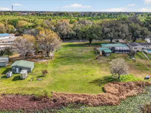 Lakefront Homesite on Lake Bonny