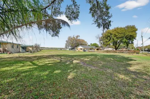 Lakefront Homesite on Lake Bonny