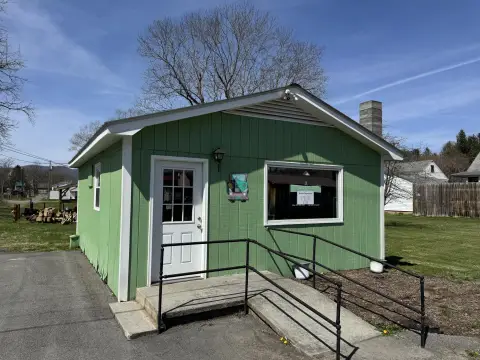 Turnkey Salon in Alderson, WV