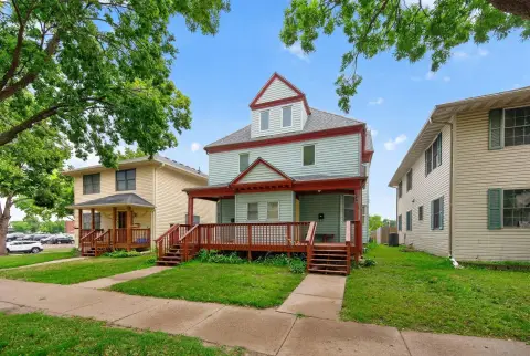 Duplex with Separate Utilities