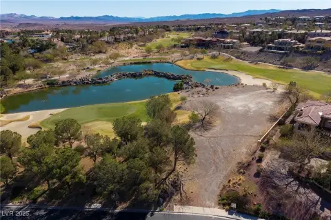 Golf Frontage Lot in Henderson