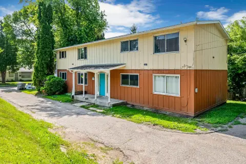 Quadplex with On-Site Laundry