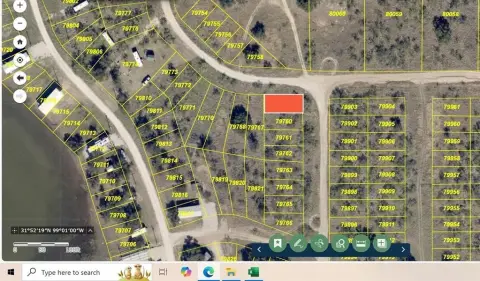 Corner RV Lot in Oak Point