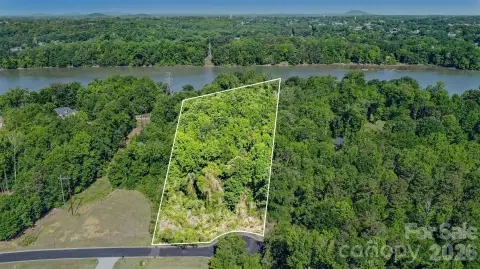 Land in River Walk Plantation