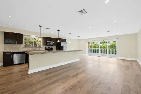Renovated Quadplex in Victoria Park