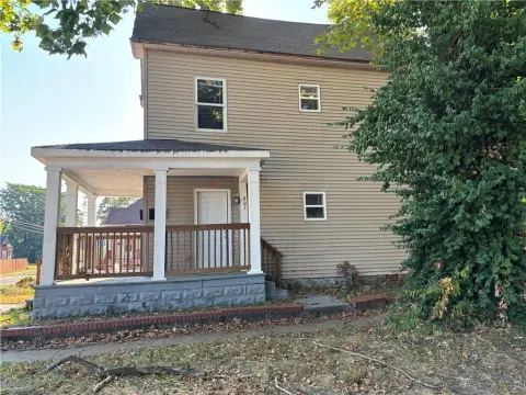 Remodeled Furnished Duplex
