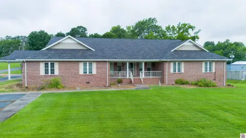 Versatile Commercial Property in Marion