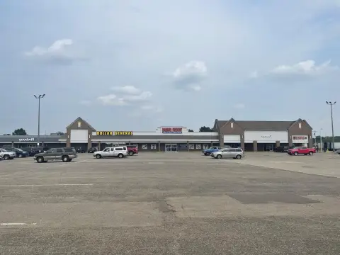 Retail Space in Three Rivers