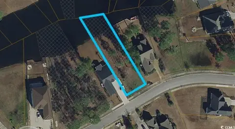 Lakefront Homesite in Golf Community