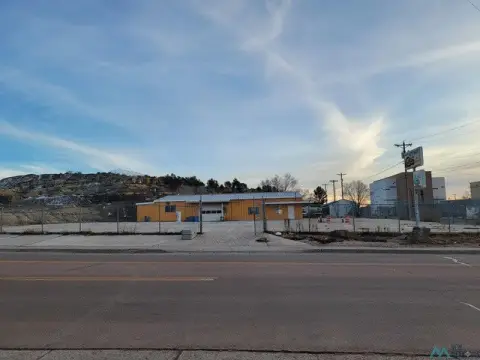 Automotive Shop with Fenced Yard