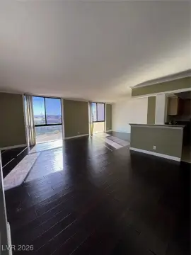 Las Vegas High-Rise Condo