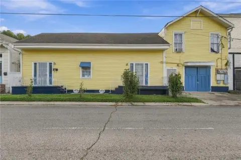 Triplex with Garage
