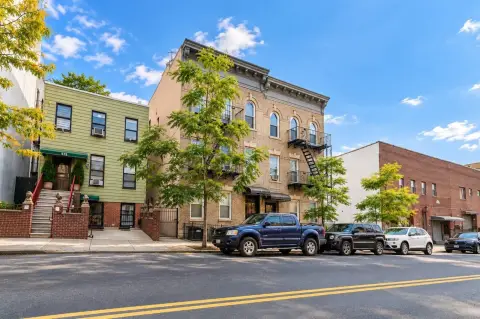 6-Unit Brick Apartment Building