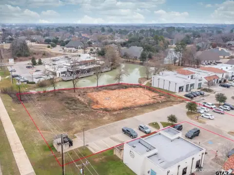 Waterfront Land in Tyler, Texas