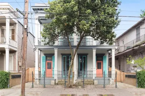 7-Unit Victorian Apartment Building