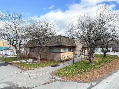 Versatile Commercial Building in Thetford