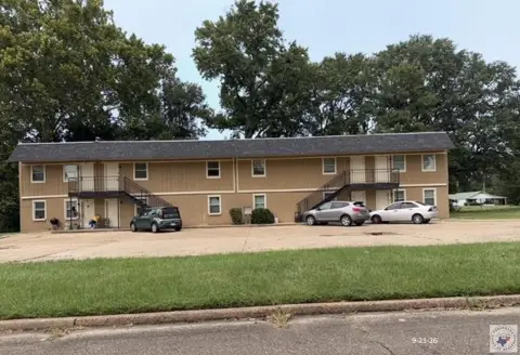 8-Unit Apartment Building
