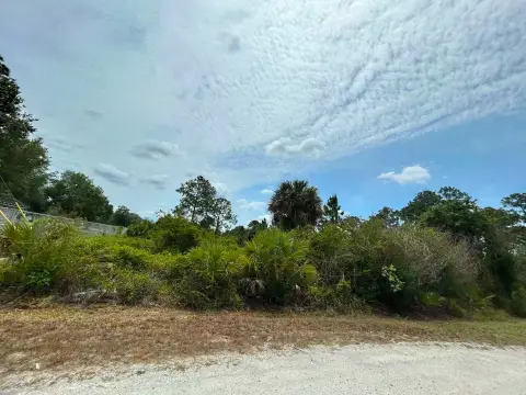 1.25 Acres in Montura Ranches