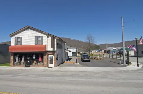 Rainelle Mixed-Use Commercial/Residential Opportunity