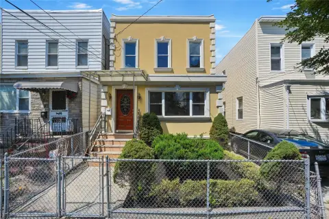 Renovated Triplex with Separate Entrances