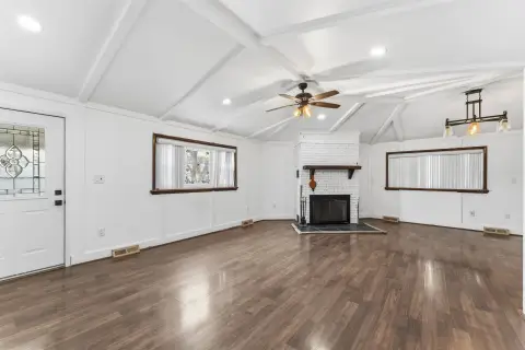Corner-Lot Multifamily Property