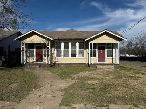 Waco Duplex with Income Potential