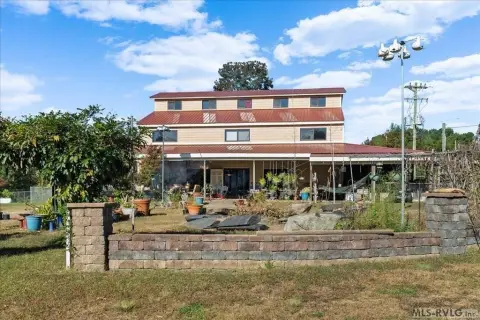 Commercial Land with Improvements