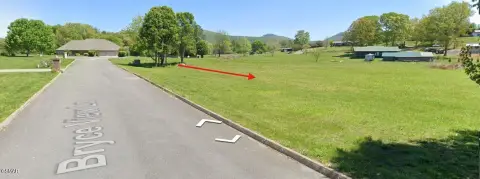 Level Lot in Sevierville, TN