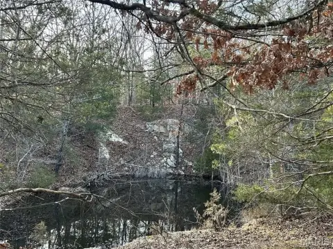 Versatile Land in Rosebud, Missouri