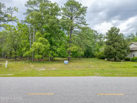 Residential Lot in Waterfront Community