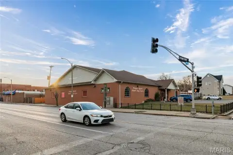 St Louis Automotive Retail Property