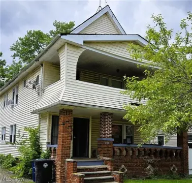 Cleveland Duplex: Investment Opportunity