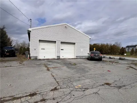 Auto Shop with Lift