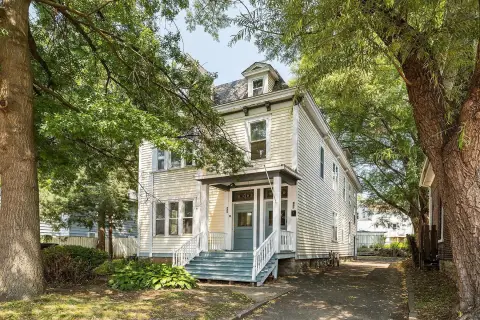 Victorian Duplex with Two-Level Upper Unit