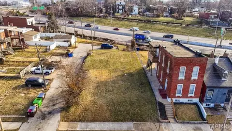 Residential Land in St Louis