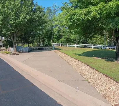 Recreation Land with Outdoor Kitchen