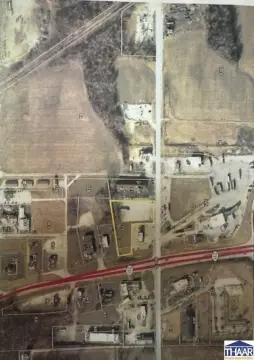 Commercial Land in Cloverdale, IN