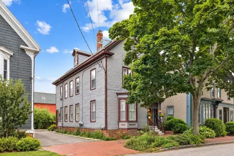 Renovated Triplex with Patio