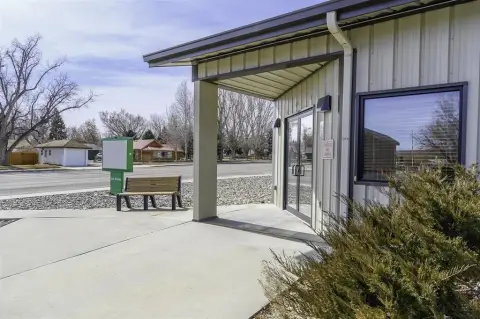 Commercial Building on Highway Frontage