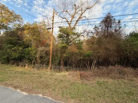 Residential Lot in Established Neighborhood