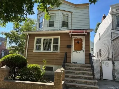 Vacant Duplex with Detached Garage