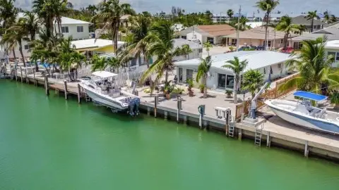 Half Duplex with Dockage