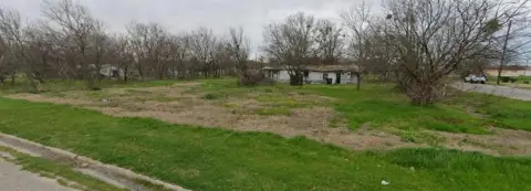 Residential Corner Lot in Corsicana